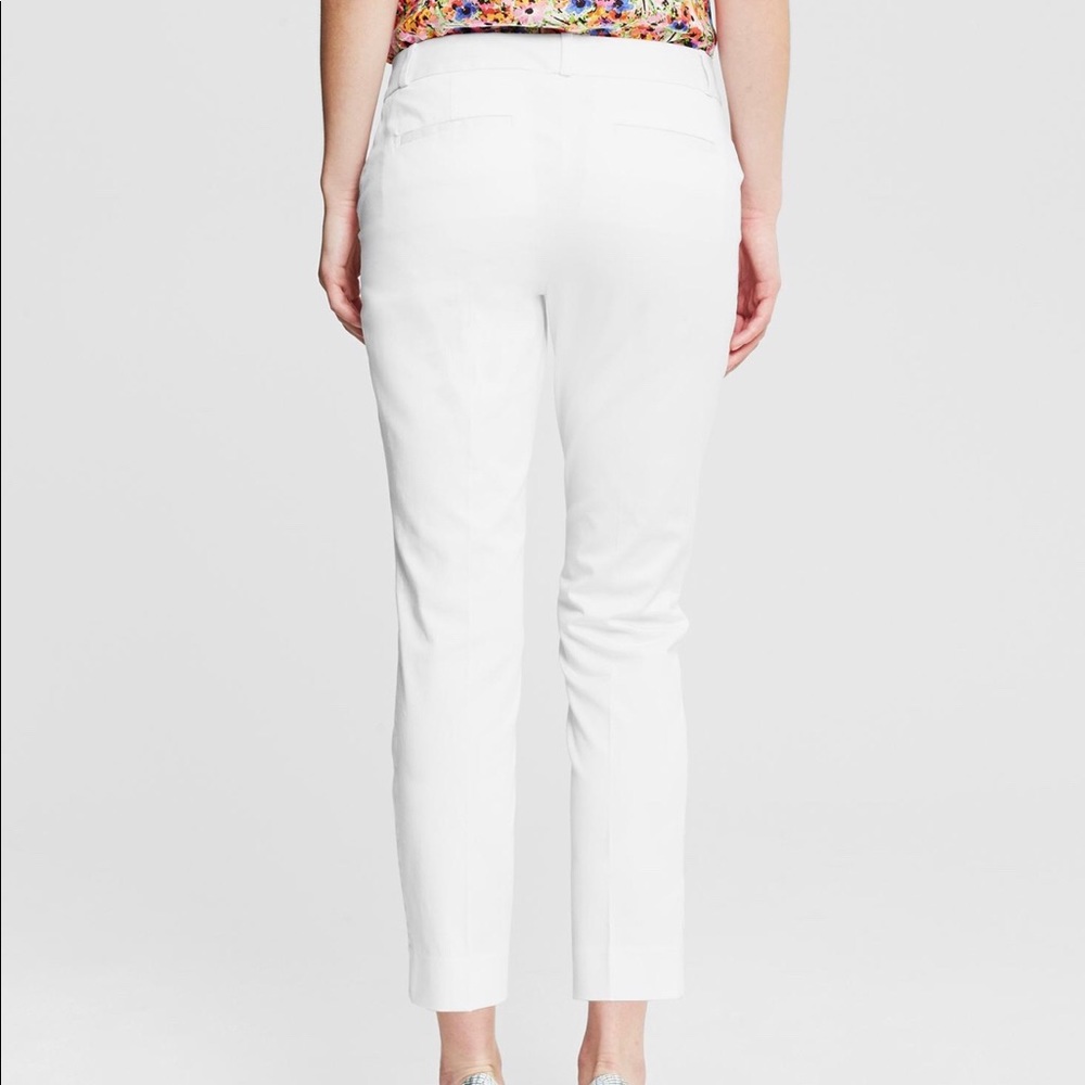 Banana Republic White Cropped pants - petite